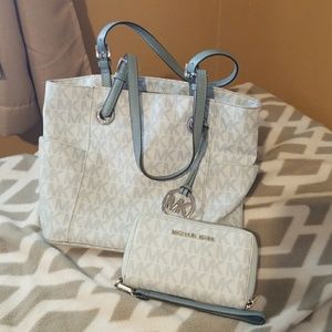 🌻1 hour sale🌻Authentic Michael Kors Set